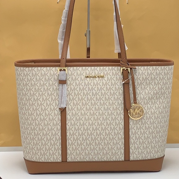 MICHAEL KORS VANILLA SIGNATURE COLOR JET SET TRAVEL LARGE LOGO TOTE BAG - Picture 5 of 15